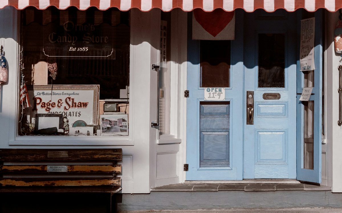 Ep. 40: The town with one stoplight and three pie shops